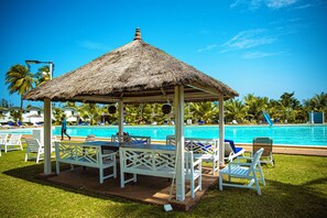Poolside bar