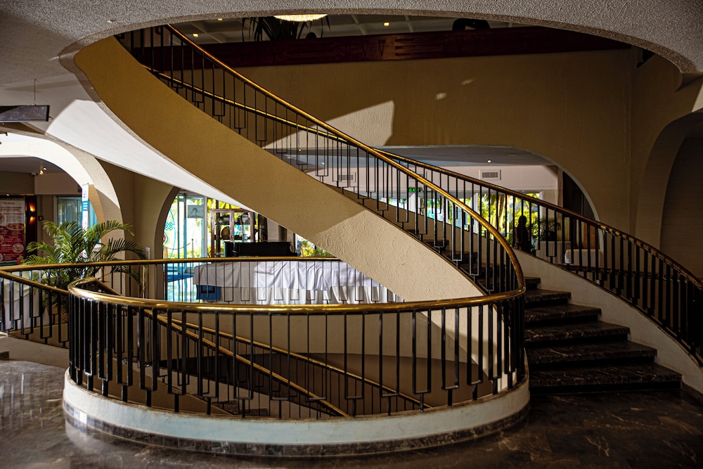 Mercure Lome Sarakawa by null