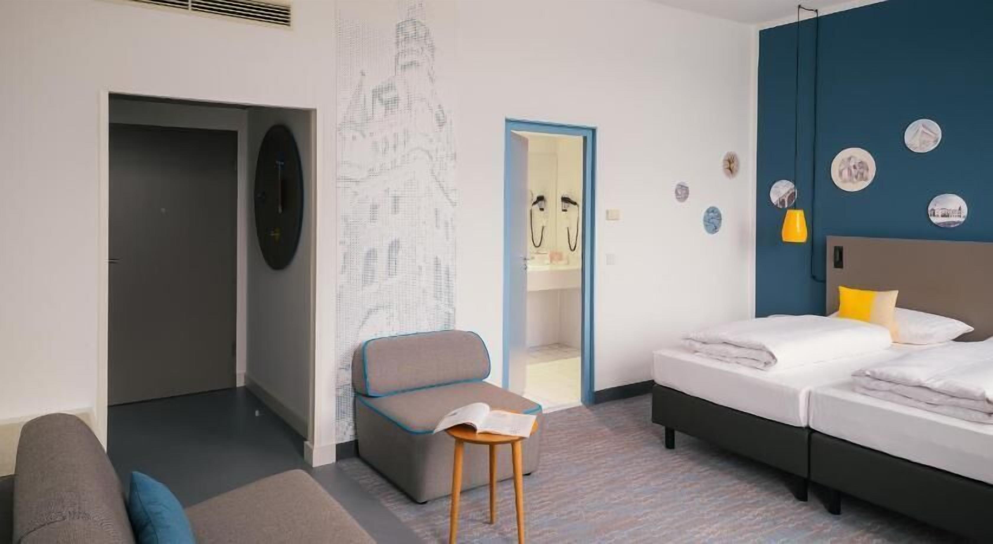 Blackout drapes, soundproofing, iron/ironing board, free WiFi