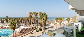 Leonardo Gordon Beach