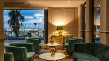Sala de estar en el lobby