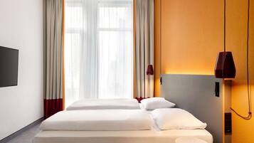 Ropa de cama hipoalergénica, escritorio y cortinas blackout