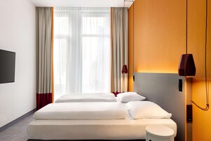 Ropa de cama hipoalergénica, escritorio, cortinas opacas