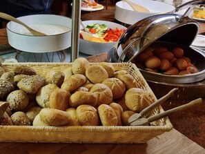 Daily buffet breakfast (EUR 11.50 per person)