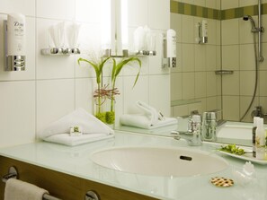 Hypo-allergenic bedding, minibar, in-room safe, desk