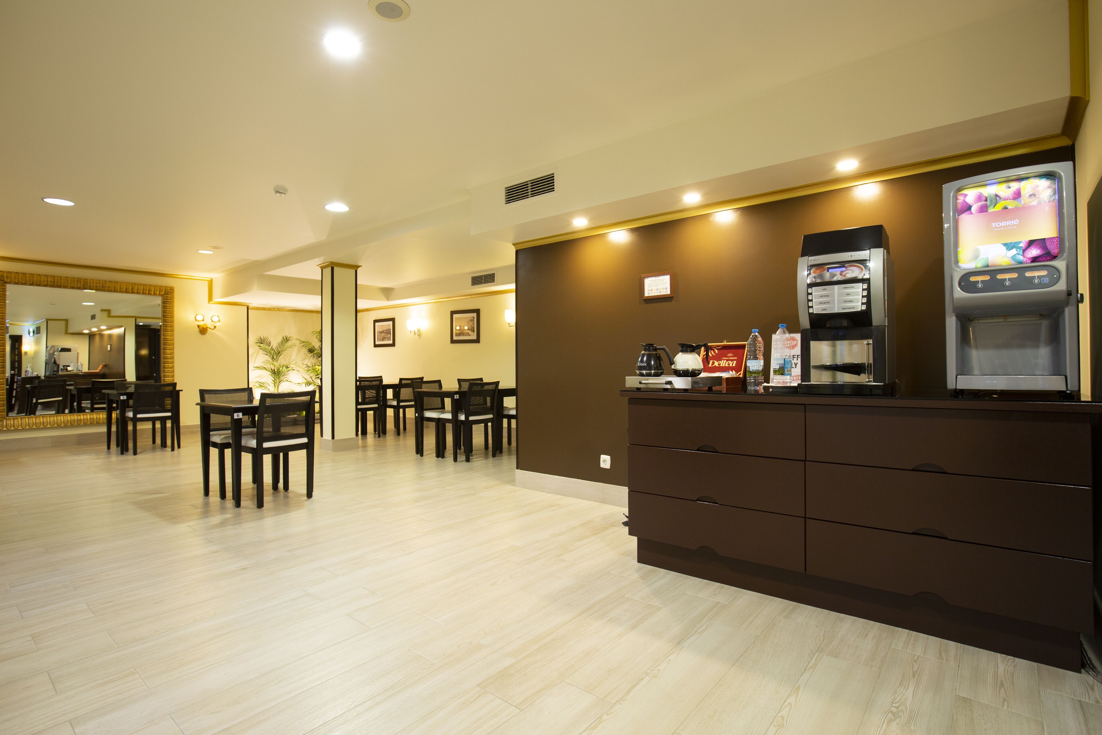 daily to-go breakfast (eur 12 per person)