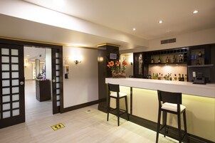 Bar (en el alojamiento)