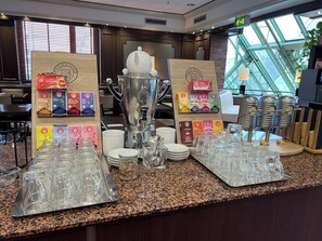 Desayuno buffet (con cargo) los días de semana