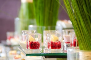 Breakfast, lunch, dinner served; international cuisine