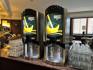 Buffet breakfast on weekdays (EUR 14 per person)