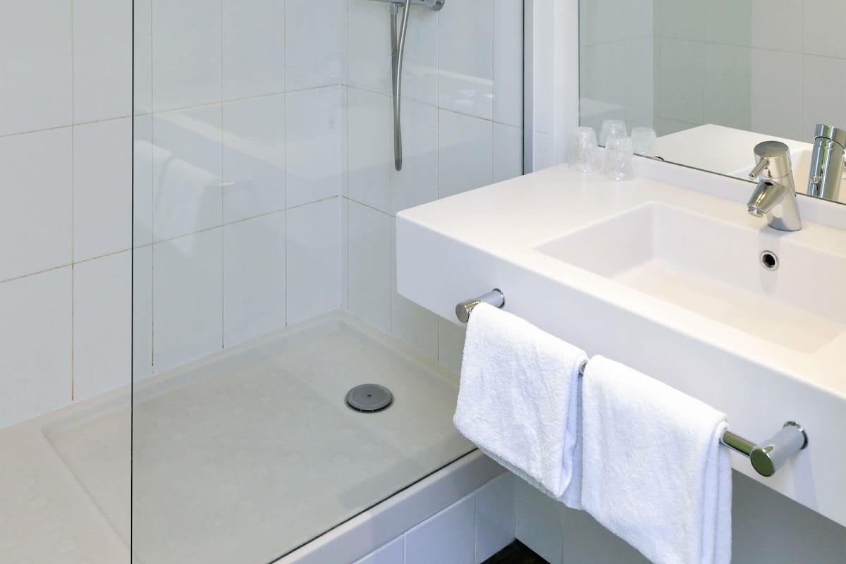 Quarto standard, 1 cama de casal e sofá-cama | Roupas de cama premium, individualmente mobiliados, escrivaninha