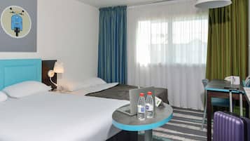 Chambre Standard, 1 lit double et 1 canapé-lit | Literie de qualité supérieure, ameublement personnalisé, bureau