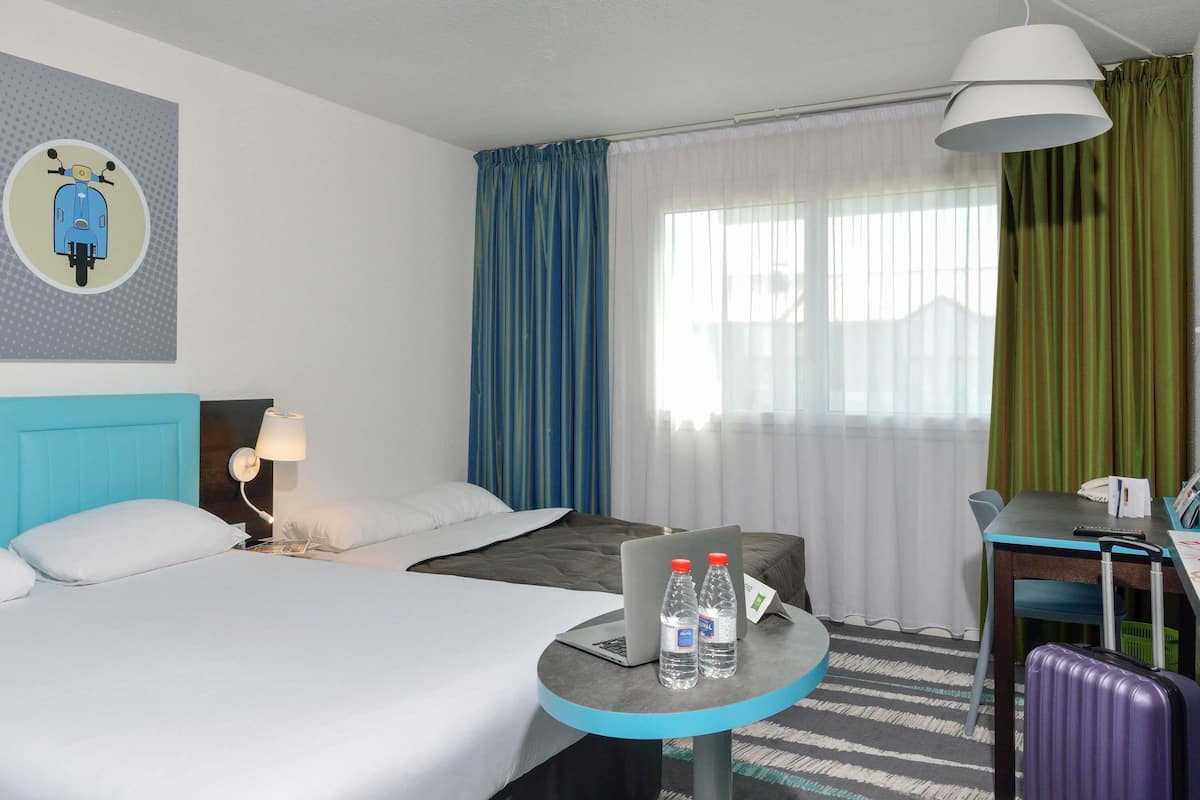 Standard Room, 1 Double Bed with Sofa bed | Premium bedding, individually furnished, desk, blackout drapes