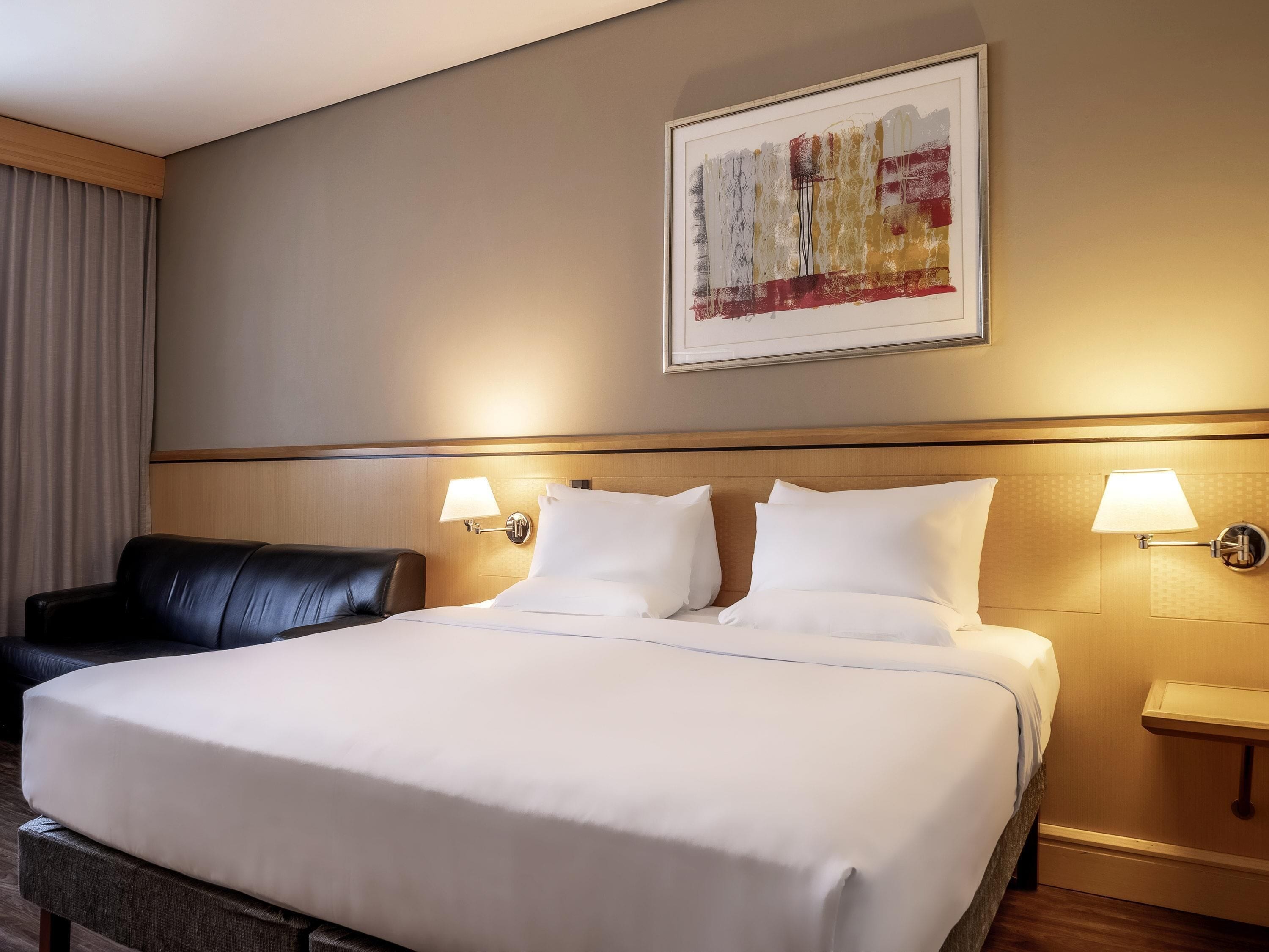 Standard Apartment, 1 Double Bed | Minibar, in-room safe, desk, blackout drapes