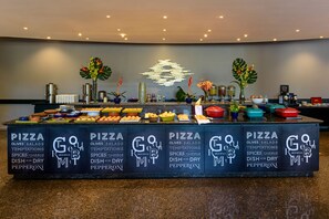 Daily buffet breakfast (BRL 56.00 per person)