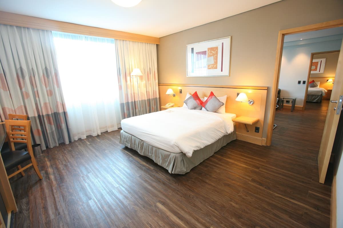 Superior-Suite, 1 King-Bett