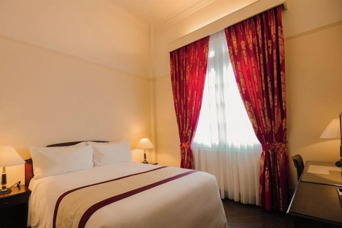 Minibar, in-room safe, desk, blackout curtains