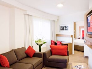 Superior Suite, 1 King Bed, Balcony