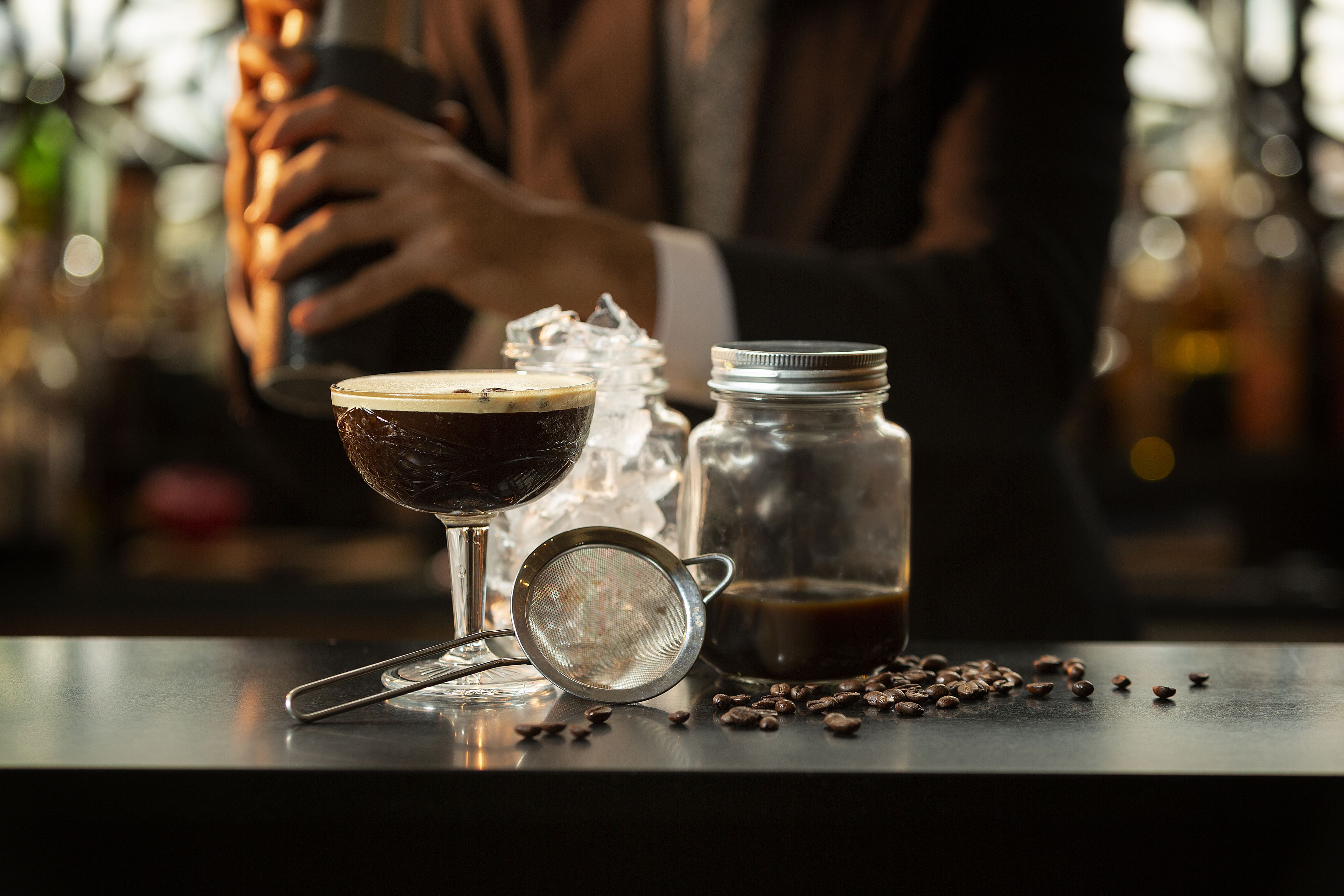 serves lunch and dinner