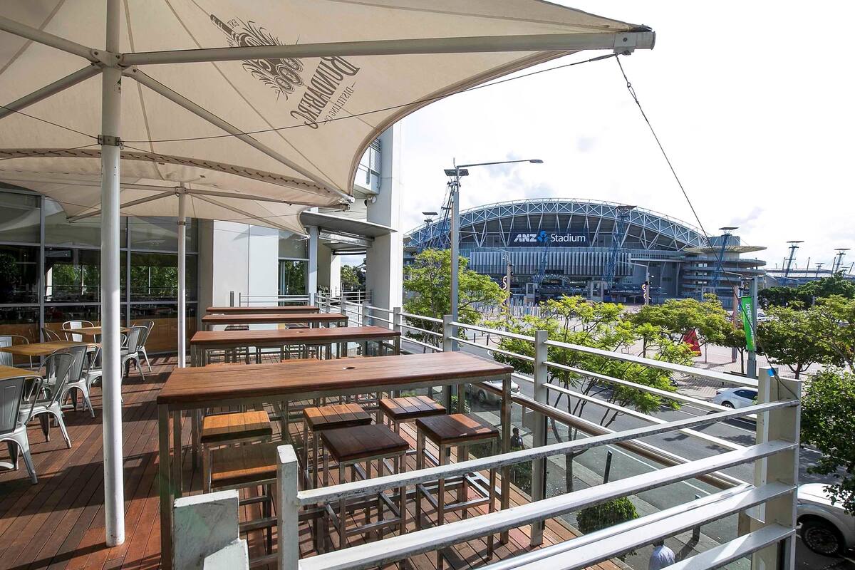 2 restaurants, breakfast, lunch served; local and international cuisine