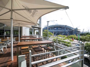 2 restaurants, breakfast, lunch served; local and international cuisine
