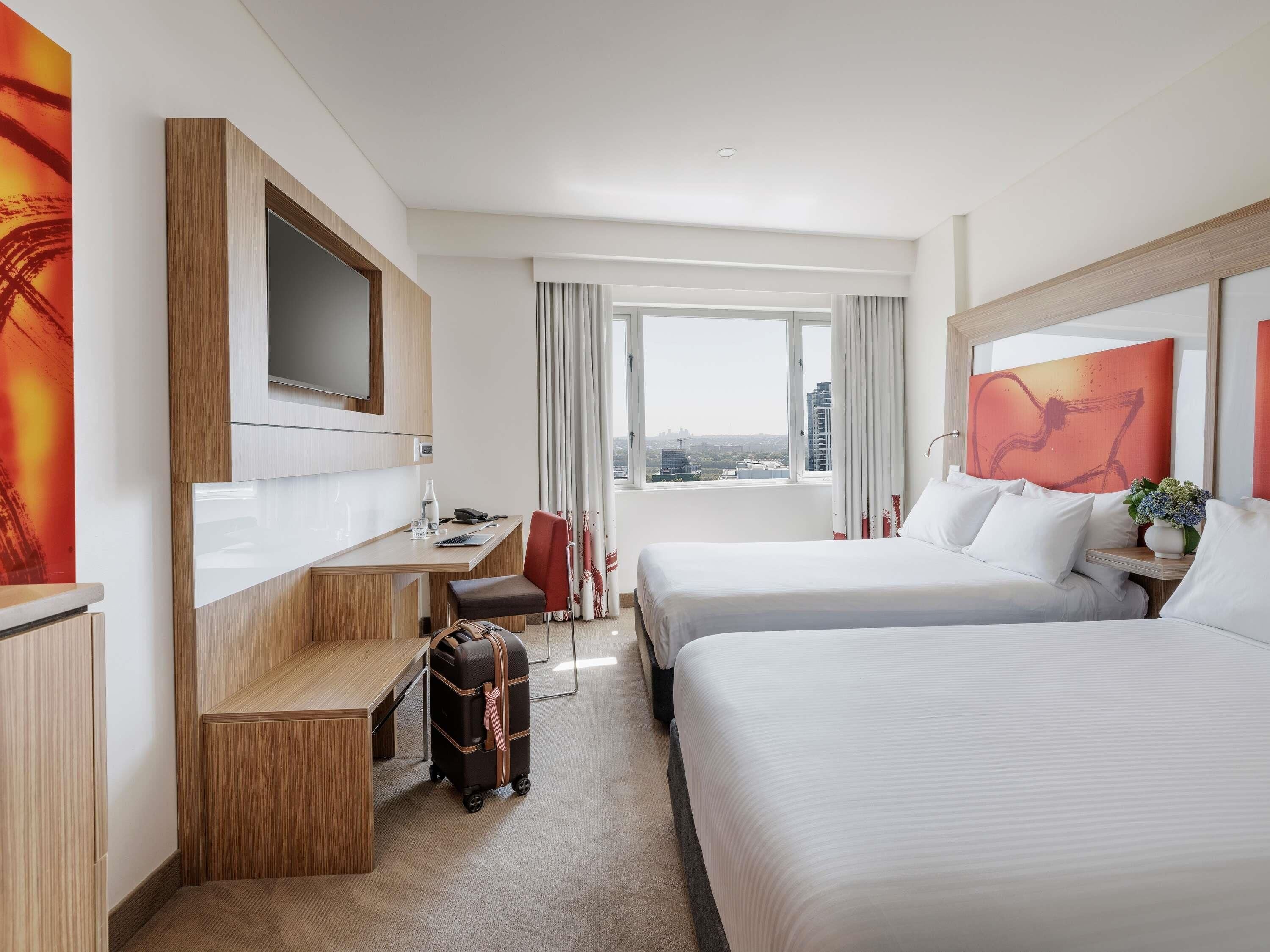 Superior Double Room, 2 Katil Kelamin (Double) | Bar mini, peti besi dalam bilik, meja, ruang kerja komputer riba 