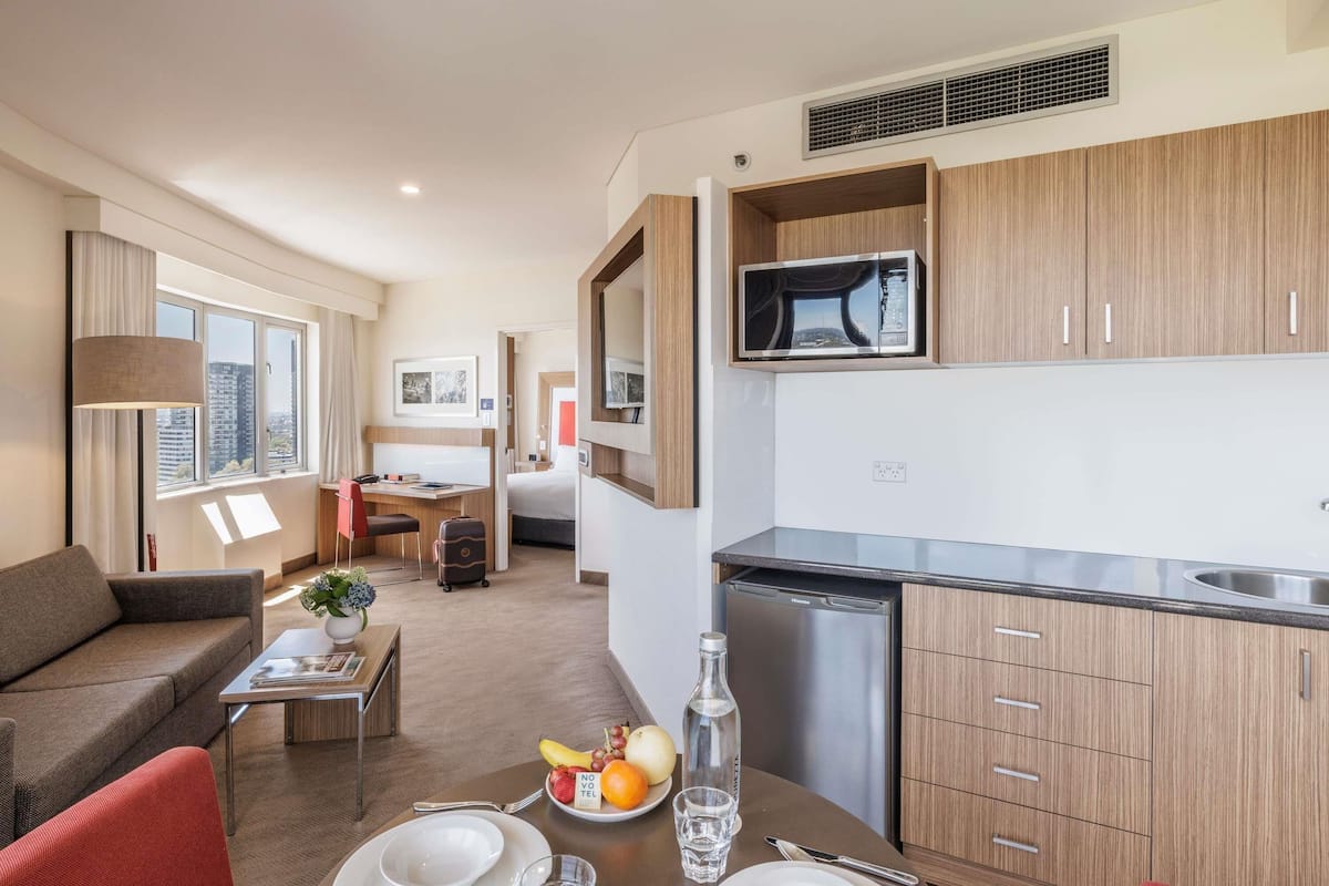 Superior Suite, 1 King Bed, Balcony