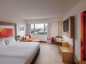 Superior Room, 1 King Bed | Minibar, in-room safe, desk, laptop workspace