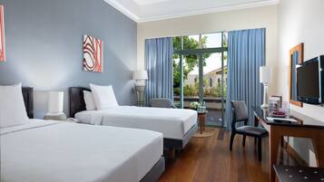 Premium bedding, in-room safe, desk, soundproofing