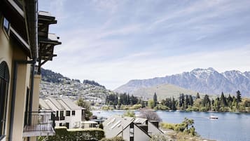 Suite, Balcony, Lake View (Alpine)