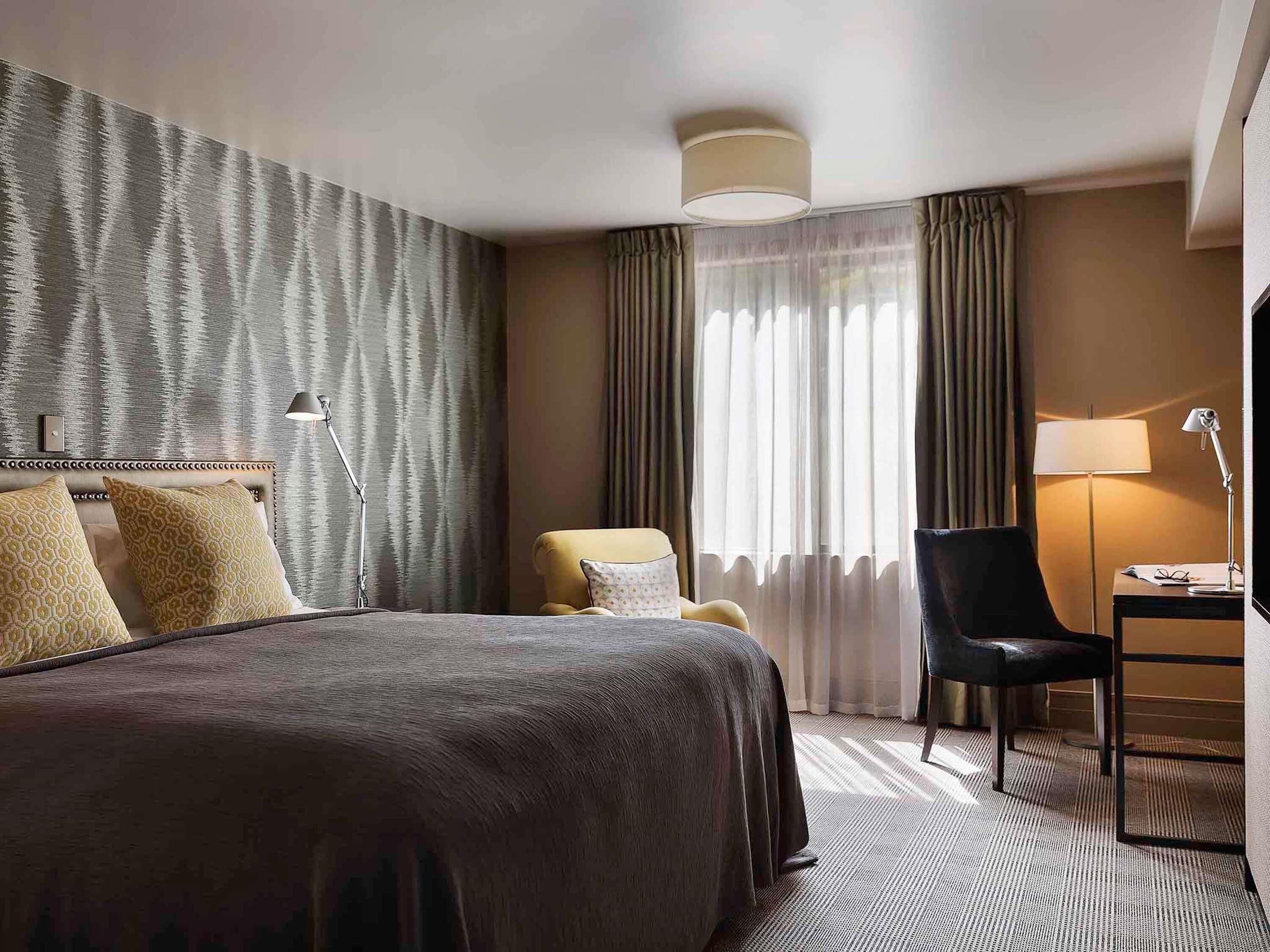 Premium bedding, down duvets, in-room safe, laptop workspace