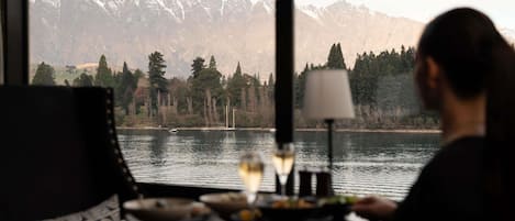 Breakfast, lunch and dinner served