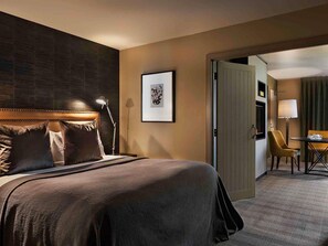 Premium bedding, down duvets, in-room safe, laptop workspace - Hotel St Moritz, Queenstown - MGallery (Queenstown)