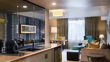 1 bedroom, premium bedding, down comforters, in-room safe