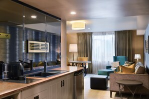 1 bedroom, premium bedding, down comforters, in-room safe