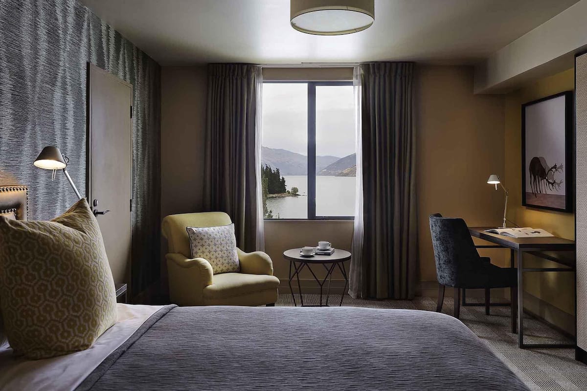 Guest Room, Lake View | 1 bedroom, premium bedding, down duvets, in-room safe