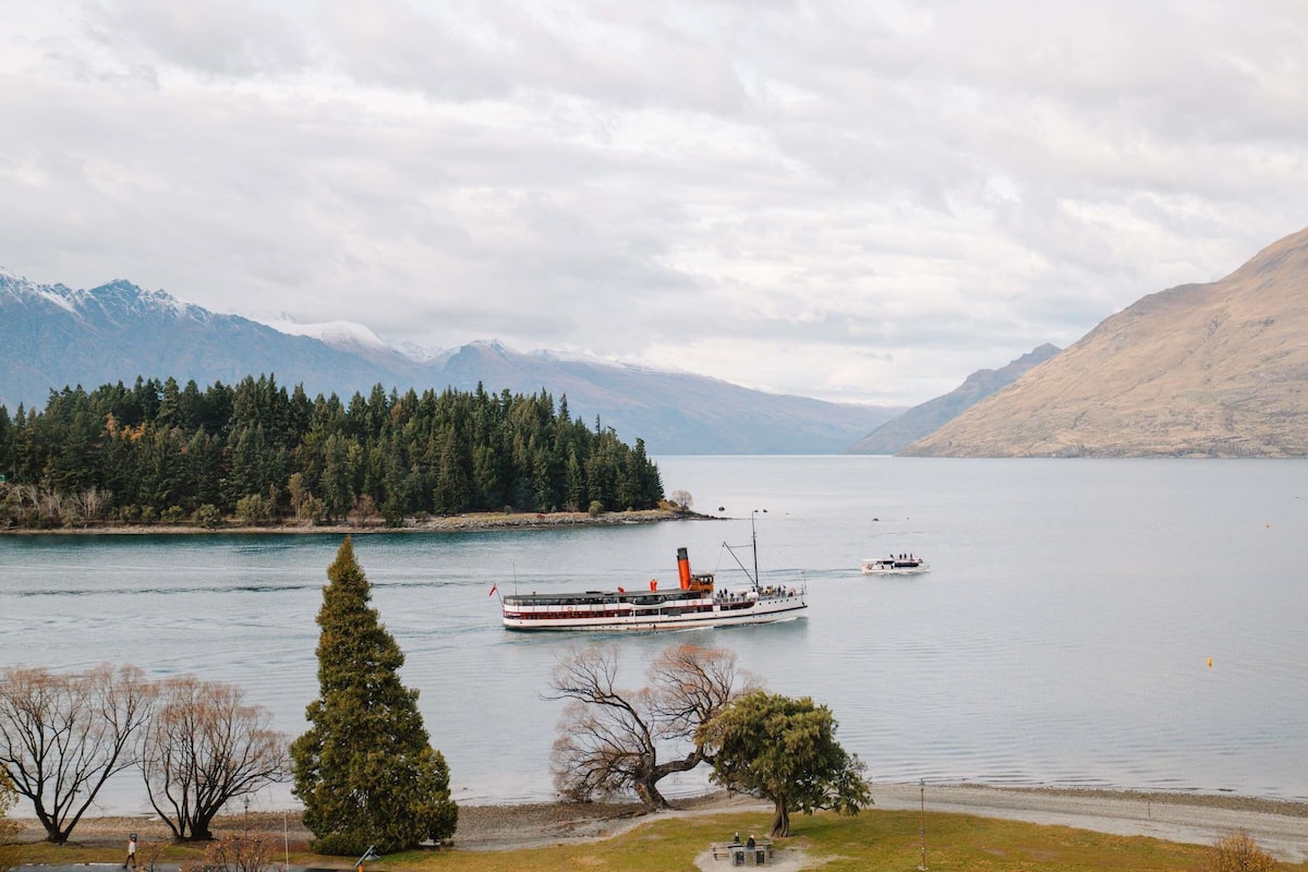 1 bedroom, premium bedding, down duvets, in-room safe