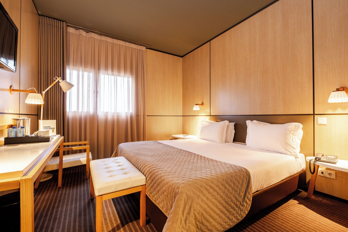 Minibar, in-room safe, desk, blackout drapes