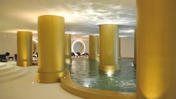 Indoor spa tub
