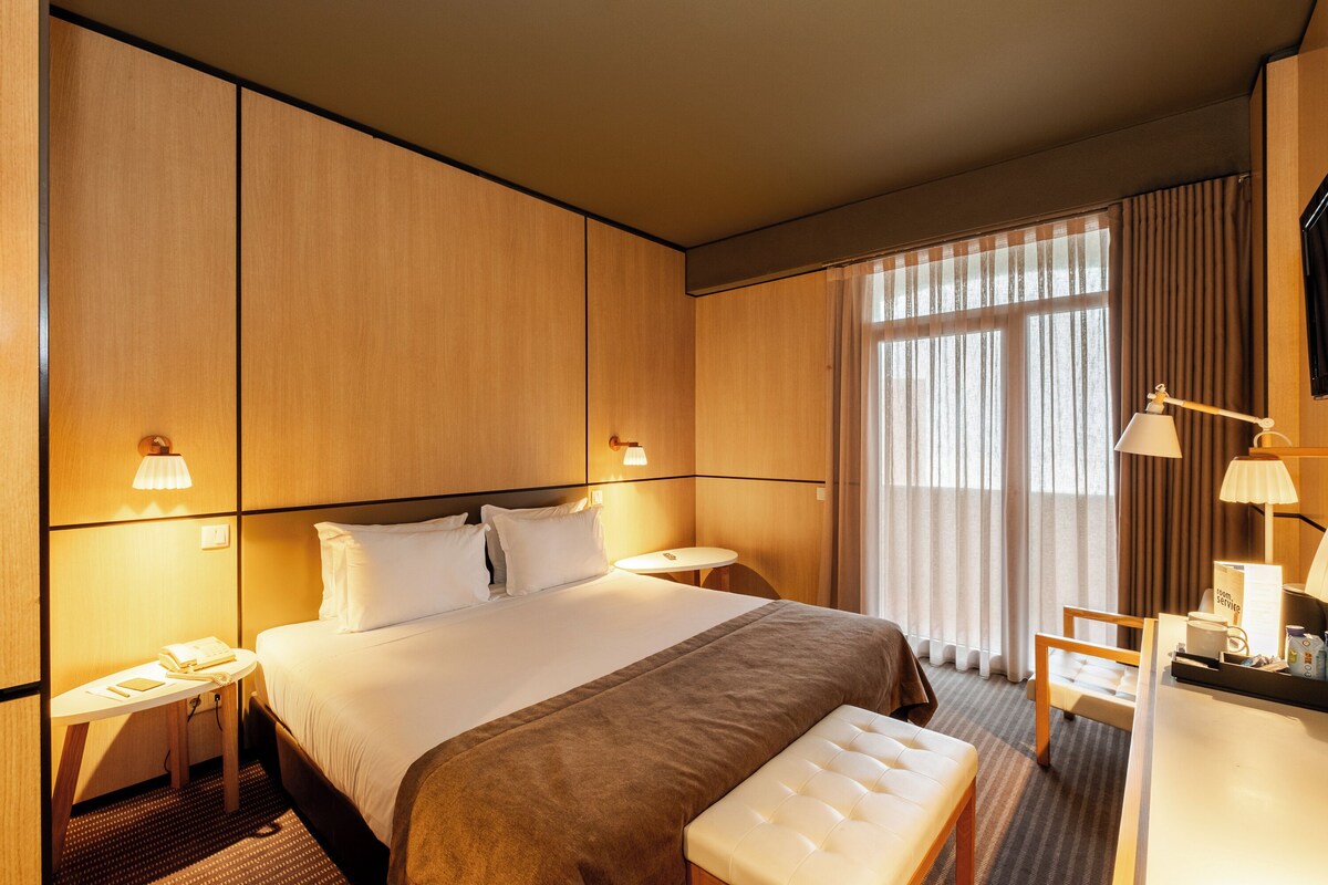 Minibar, in-room safe, desk, blackout drapes