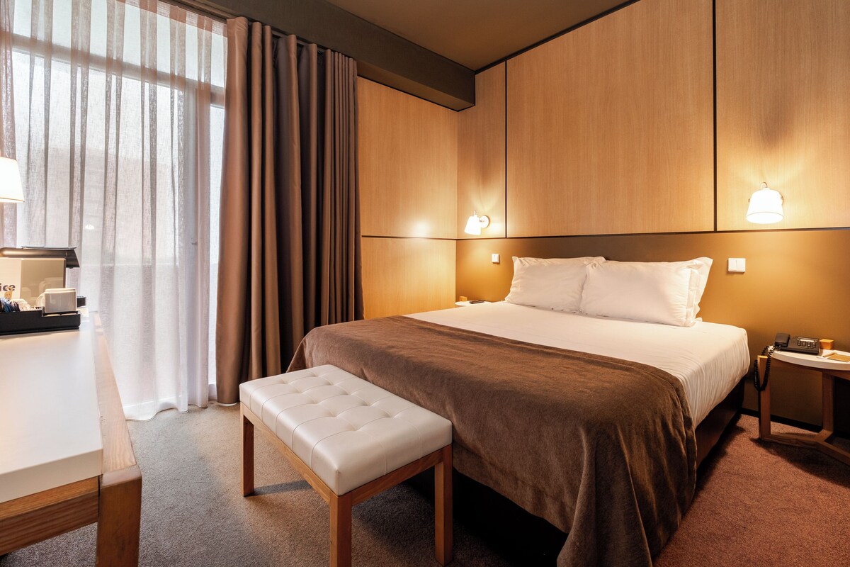 Minibar, in-room safe, desk, blackout drapes