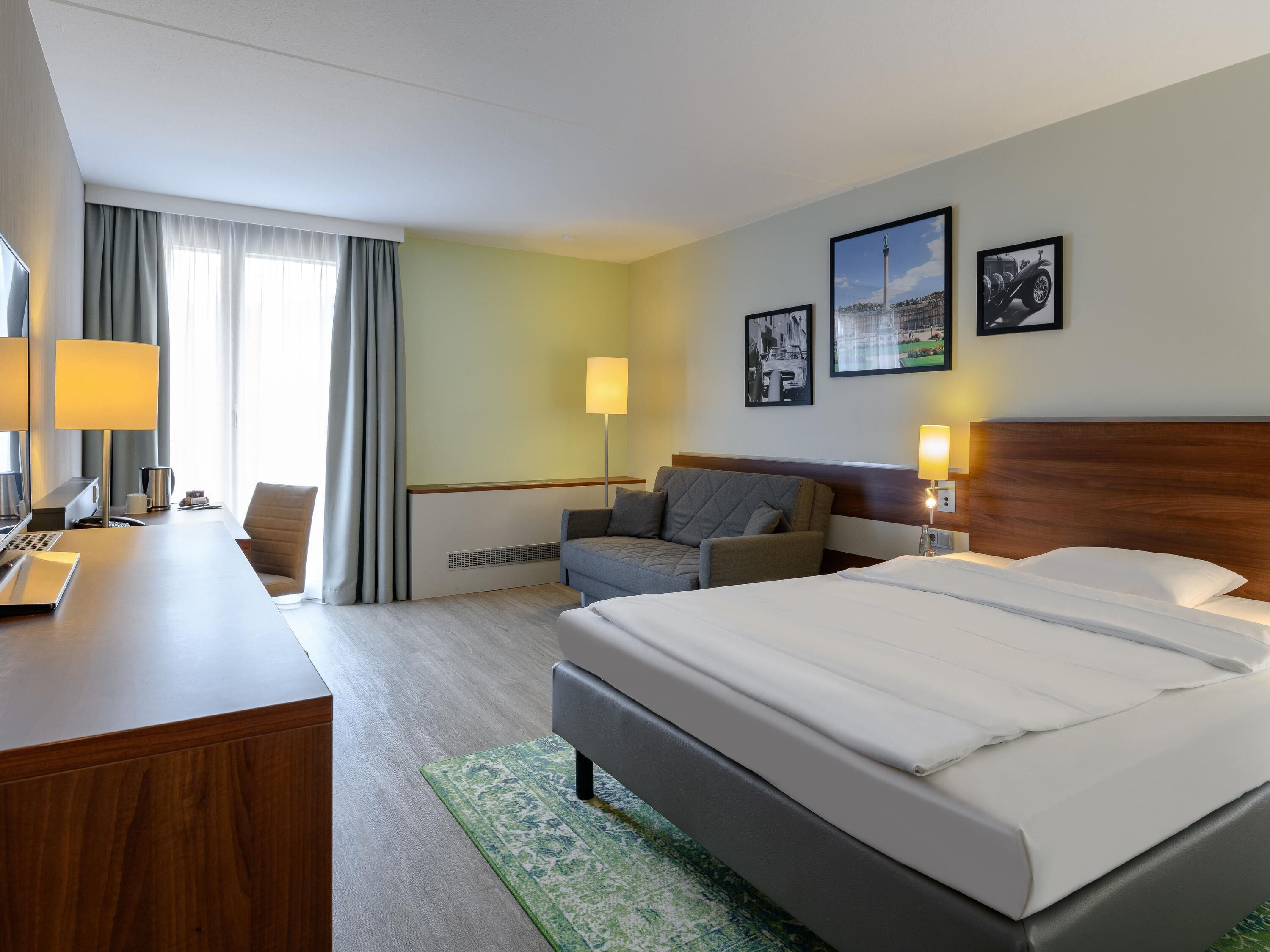 Standard Room, 1 Double Bed with Sofa bed | In-room safe, desk, laptop workspace, blackout curtains
