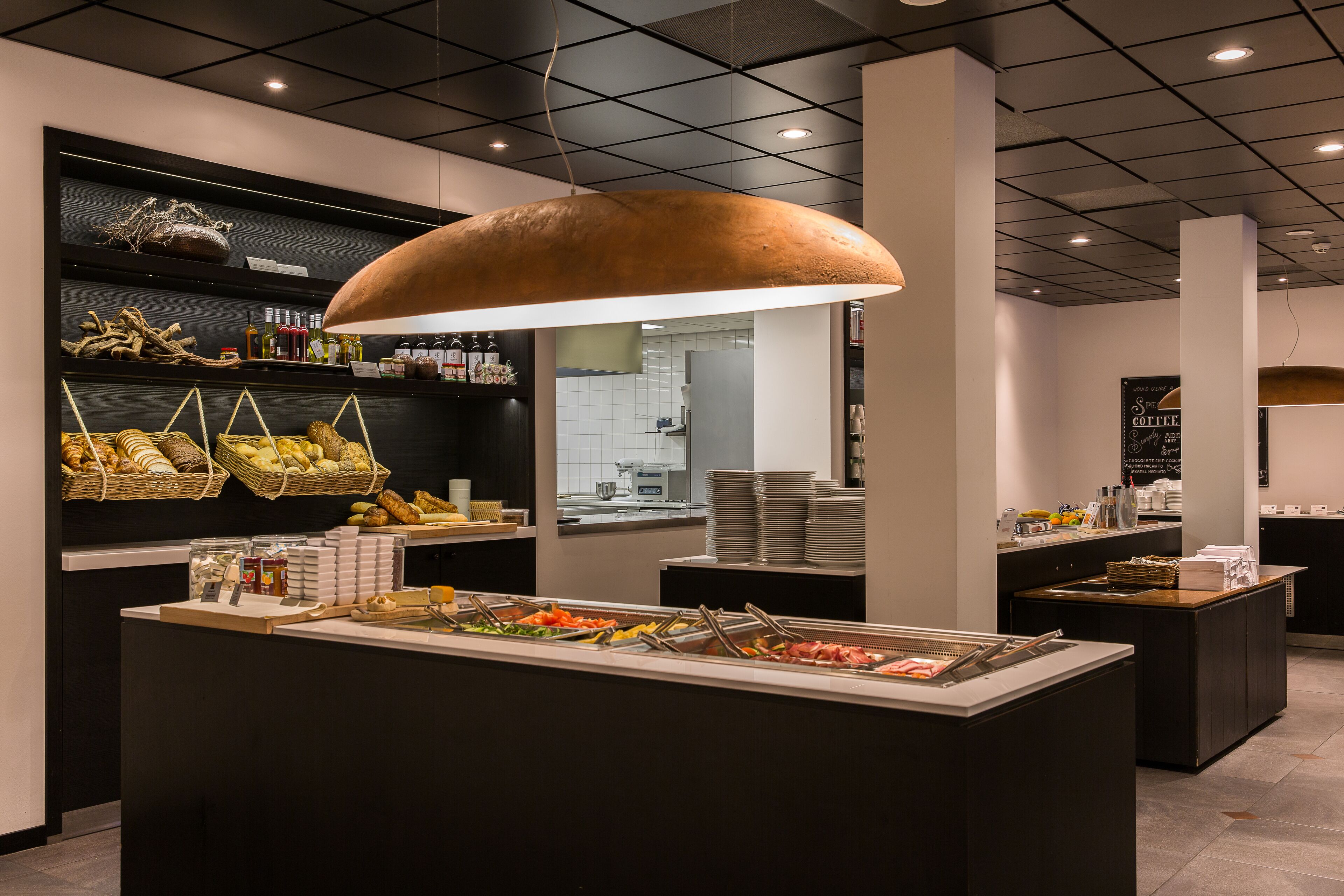 daily full breakfast (eur 19.5 per person)