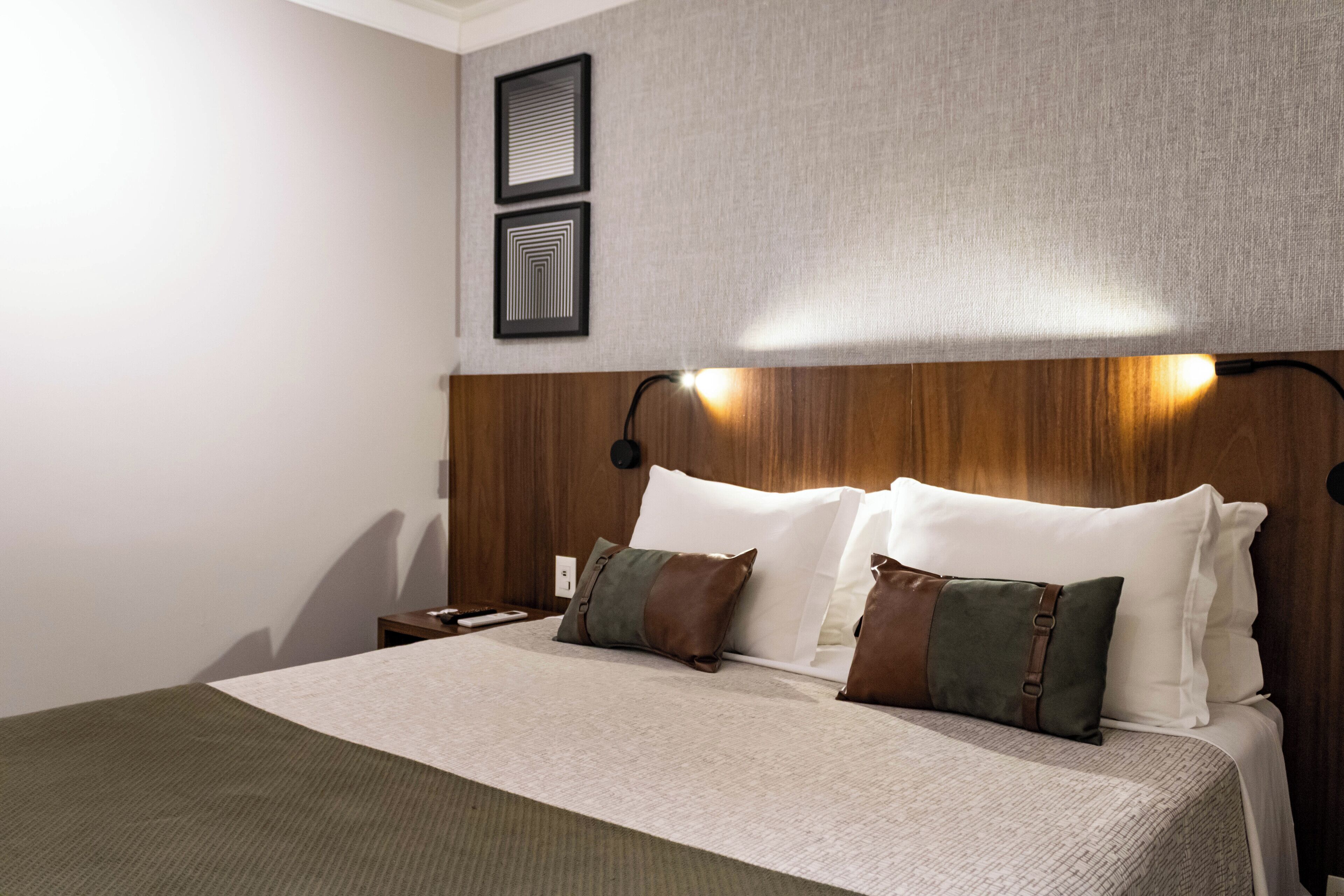 executive room, 1 queen bed | 2 bedrooms, premium bedding, minibar, in-room safe