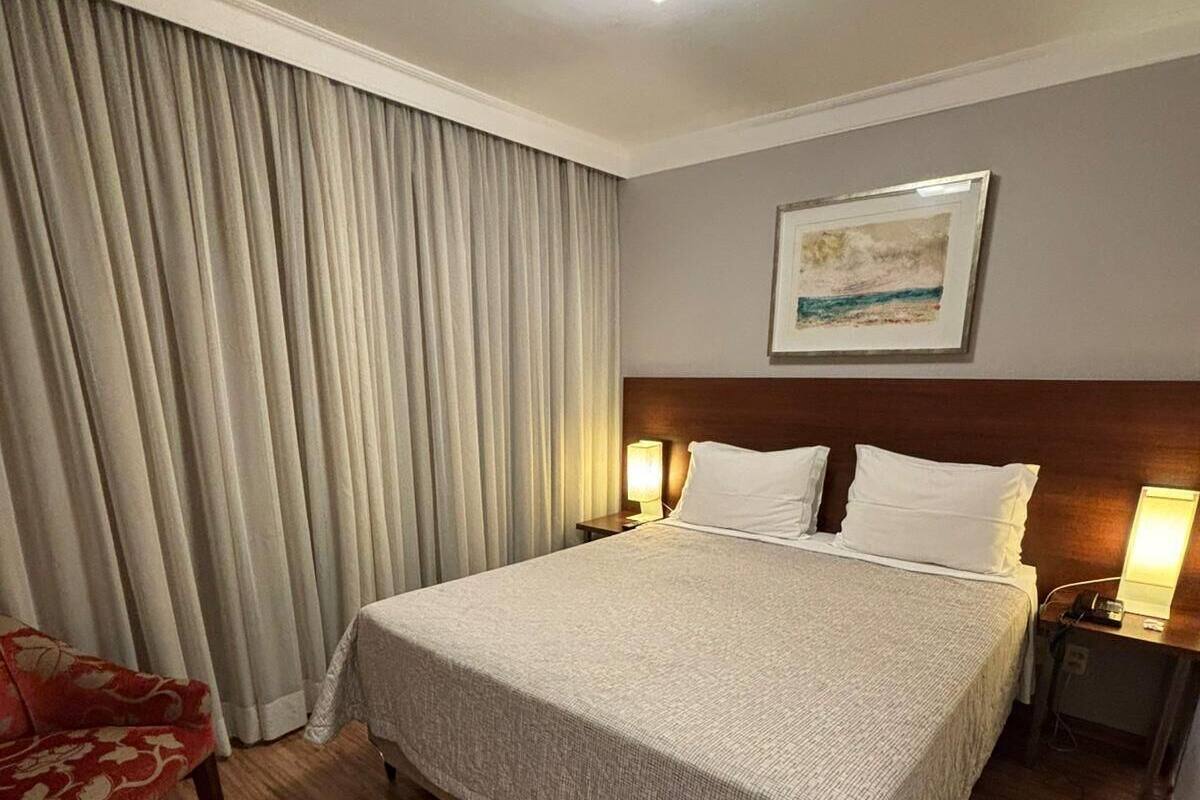 Ropa de cama de alta calidad y minibar 