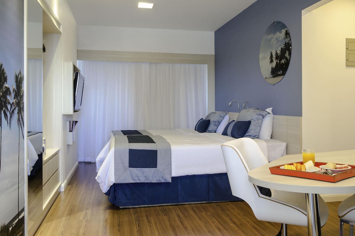 Classic Twin Room, 2 Twin Beds | Minibar, desk, blackout drapes, soundproofing