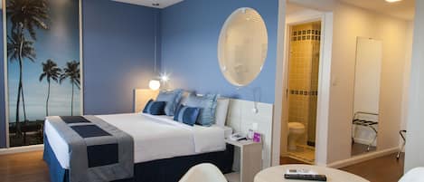 Minibar, escriptori, cortines opaques i habitacions insonoritzades