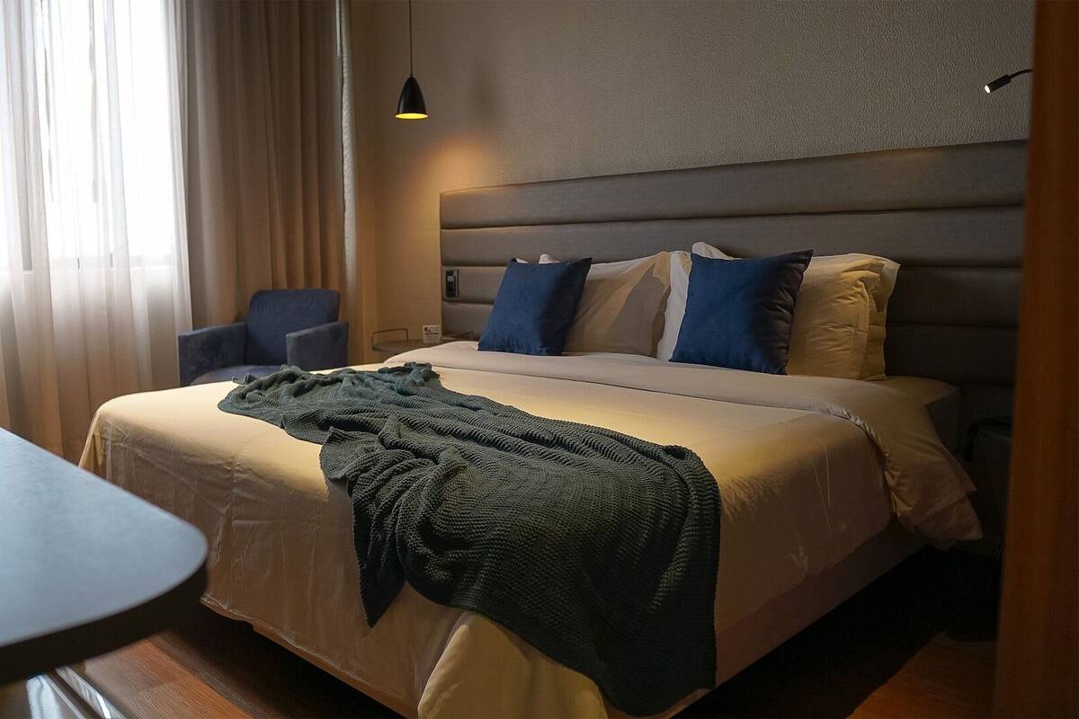 Minibar, in-room safe, blackout curtains, free WiFi