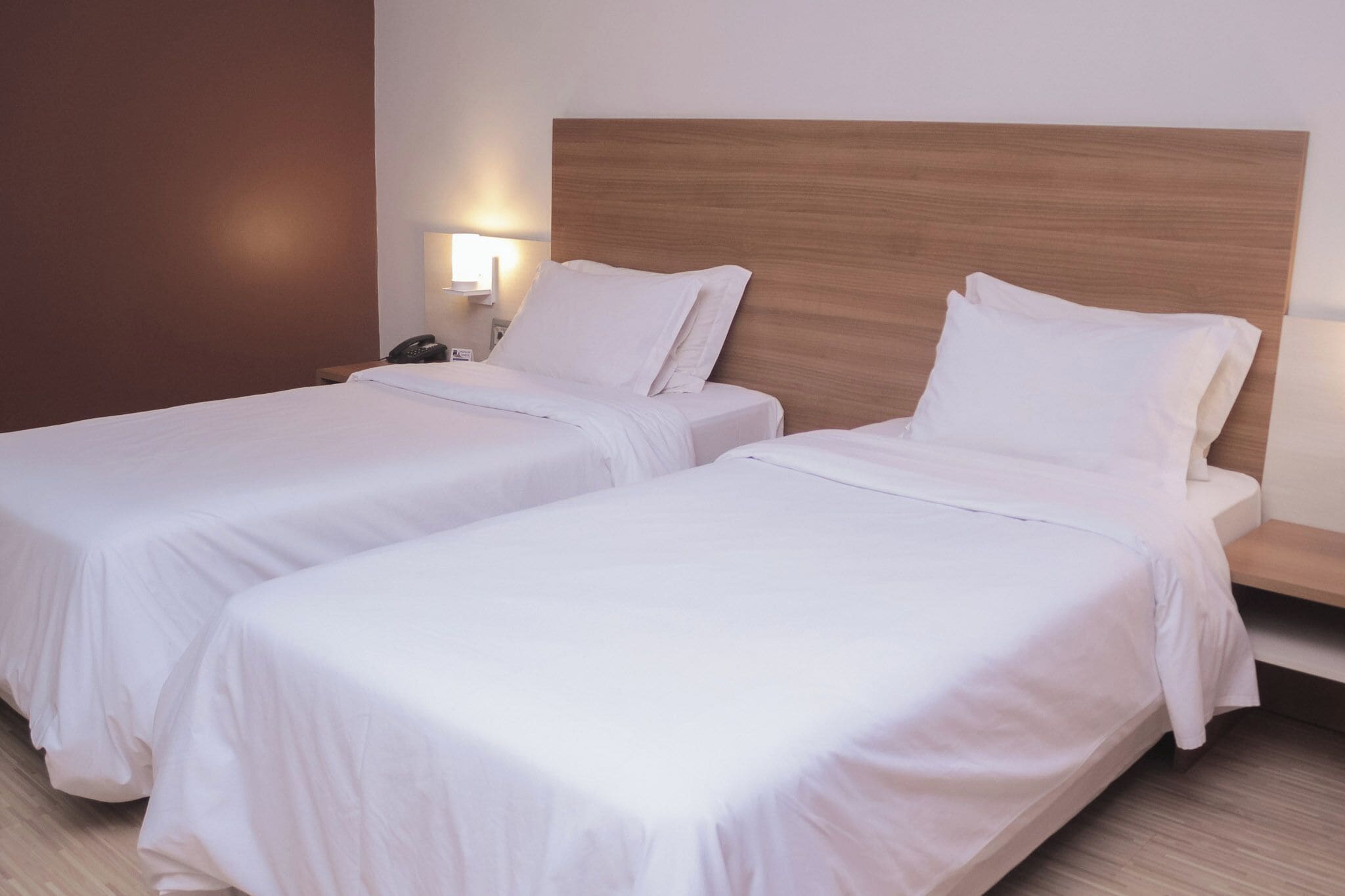 suite standard twin | 1 bedroom, minibar, in-room safe, blackout curtains