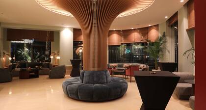 Warwick Palm Beach Hotel
